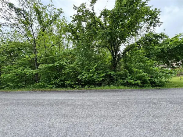 4 Bankfoot Drive, Bella Vista, AR 72715