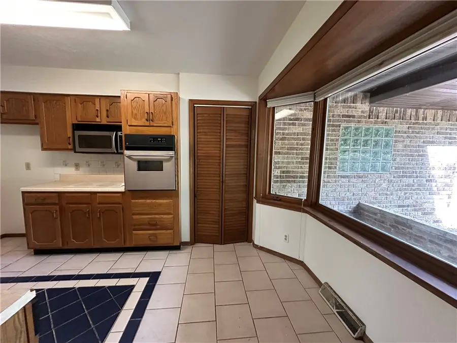 76 Bayview Drive, Mountain Home, AR 72653 - #3