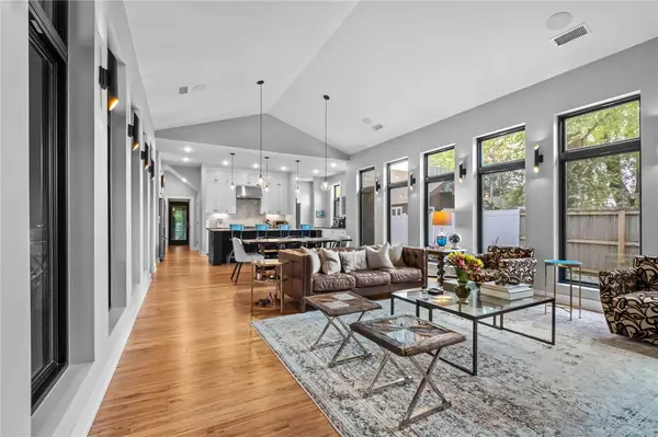 715 8th Street, Bentonville, AR 72712