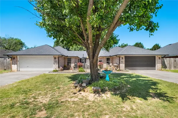 118 Fox Run Place #A&B, Lowell, AR 72745