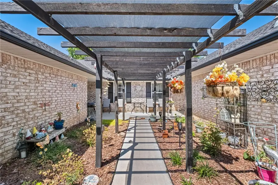 118 Fox Run Place #A&B, Lowell, AR 72745 - #3