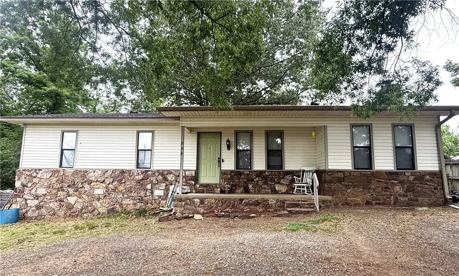 254 Hill Boulevard, London, AR 72847 - #2