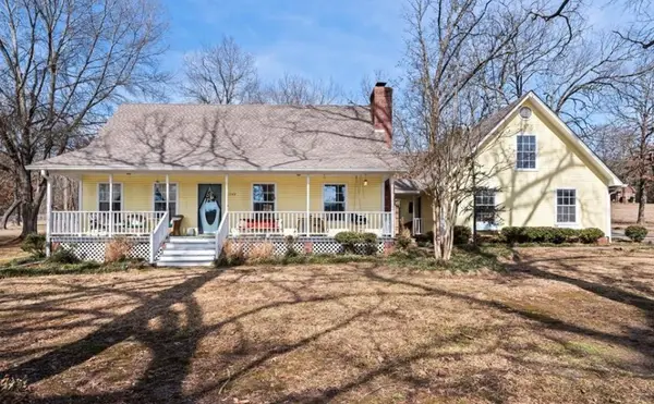 1349 Peach Orchard Lane, Ozark, AR 72949