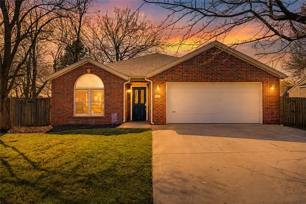 1451 Greenleaf Drive, Fayetteville, AR 72704