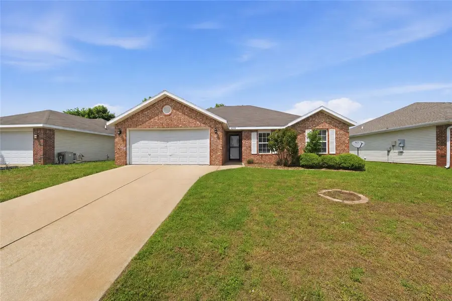 6208 Meadow Well Avenue, Bentonville, AR 72713 - #2