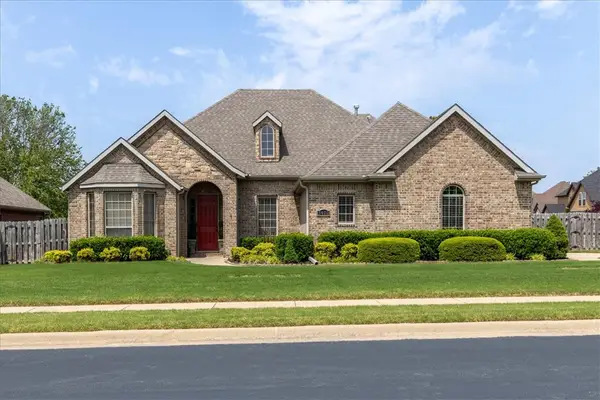 3400 SW Crosswinds Boulevard, Bentonville, AR 72713