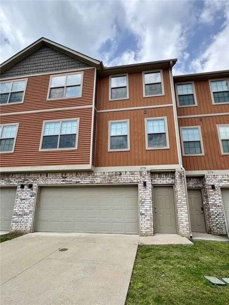 279 S Breakwater Lane, Fayetteville, AR 72704 - #1