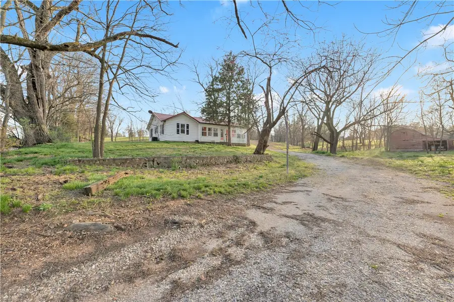 3640 N 48th Street, Springdale, AR 72762 - #2