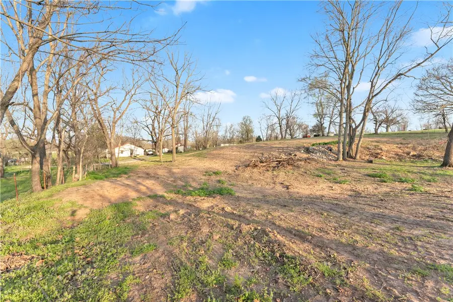 3640 N 48th Street, Springdale, AR 72762 - #3