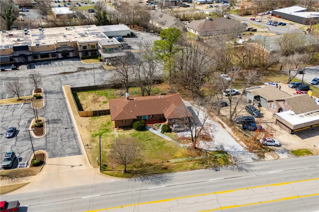 2227 N College Avenue, Fayetteville, AR 72703 - #1