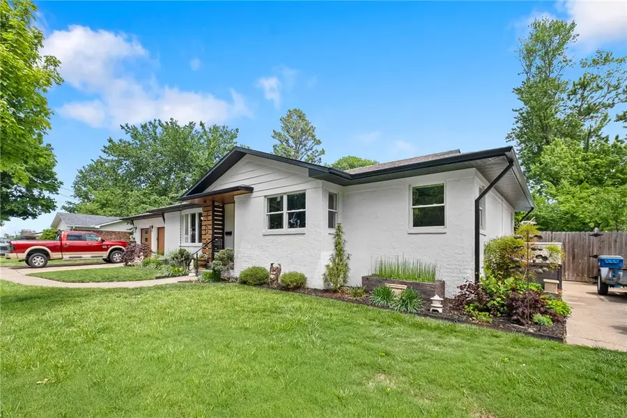 404 H Street, Bentonville, AR 72712 - #3