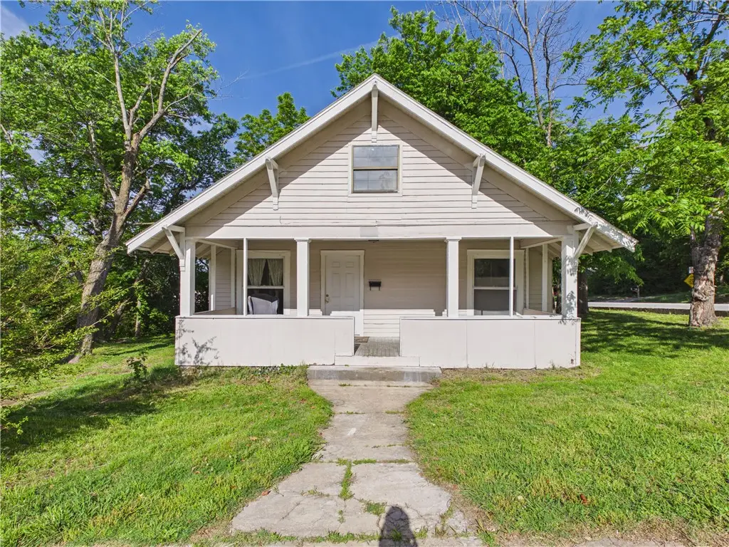 312 N Chestnut, Harrison, AR 72601 - #1