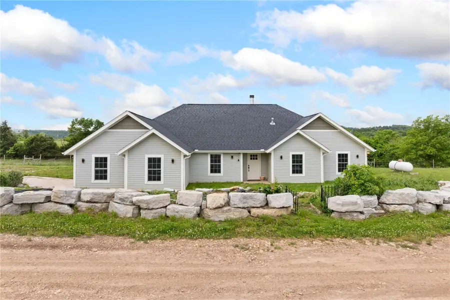 307 Whitetail Drive, Harrison, AR 72601 - #2