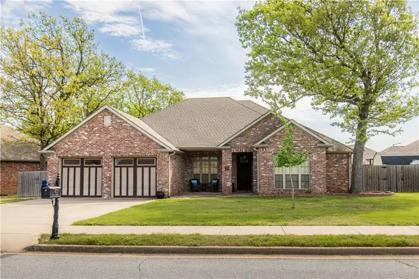 405 Buffalo Gap Drive, Siloam Springs, AR 72761
