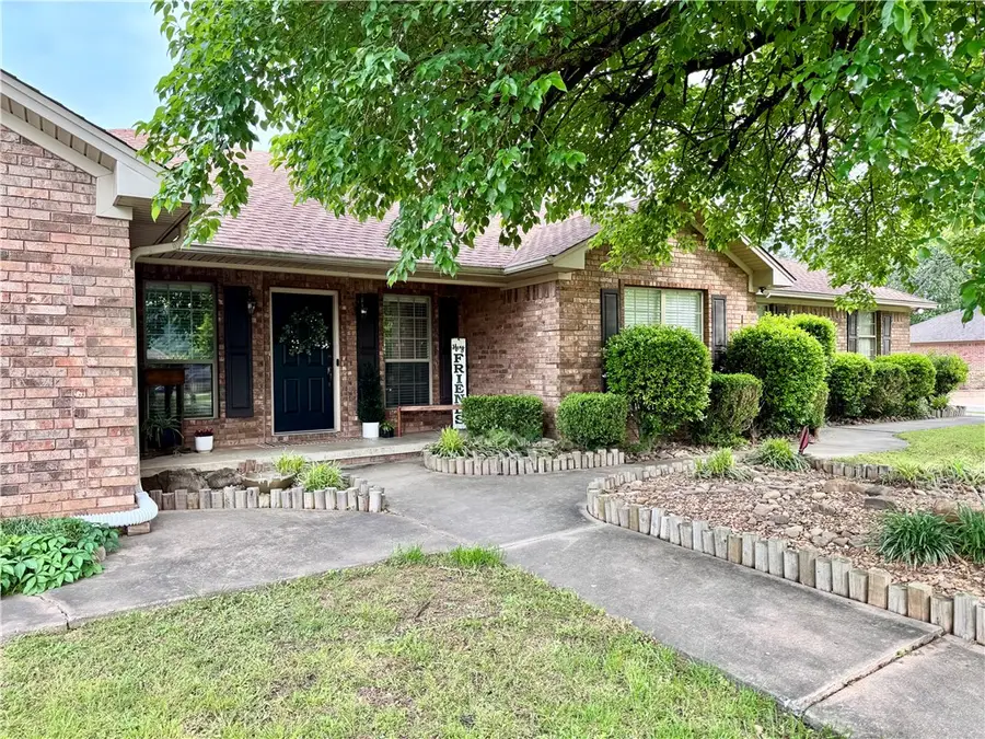 909 S Tulsa Avenue, Russellville, AR 72801 - #2