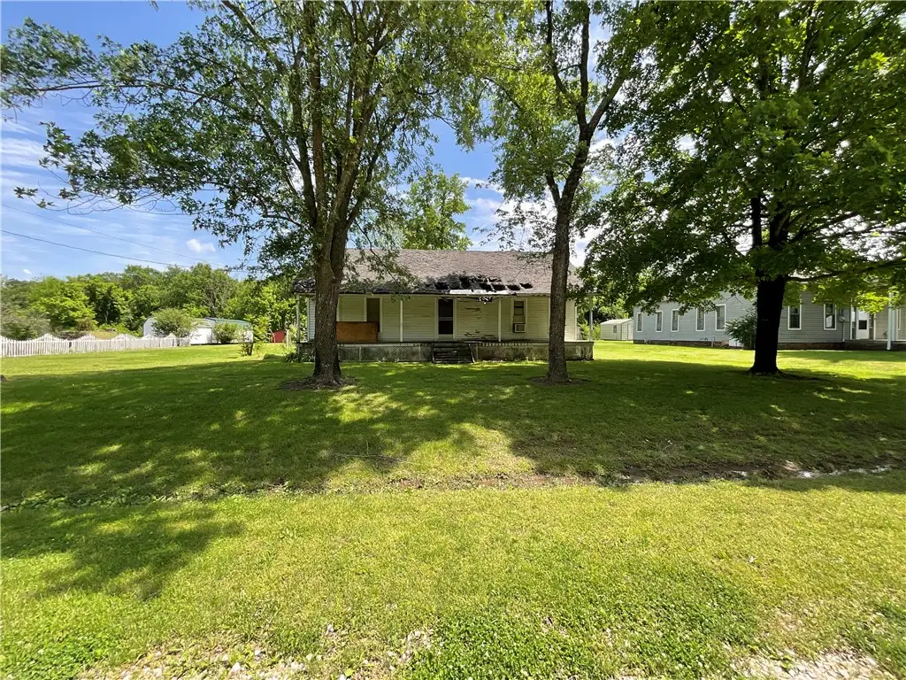 16194 Dutch Mills Rd N, Lincoln, AR 72744 - #1
