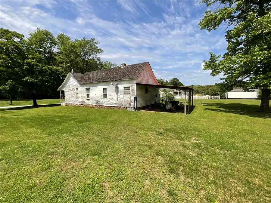 16194 Dutch Mills Rd N, Lincoln, AR 72744 - #2