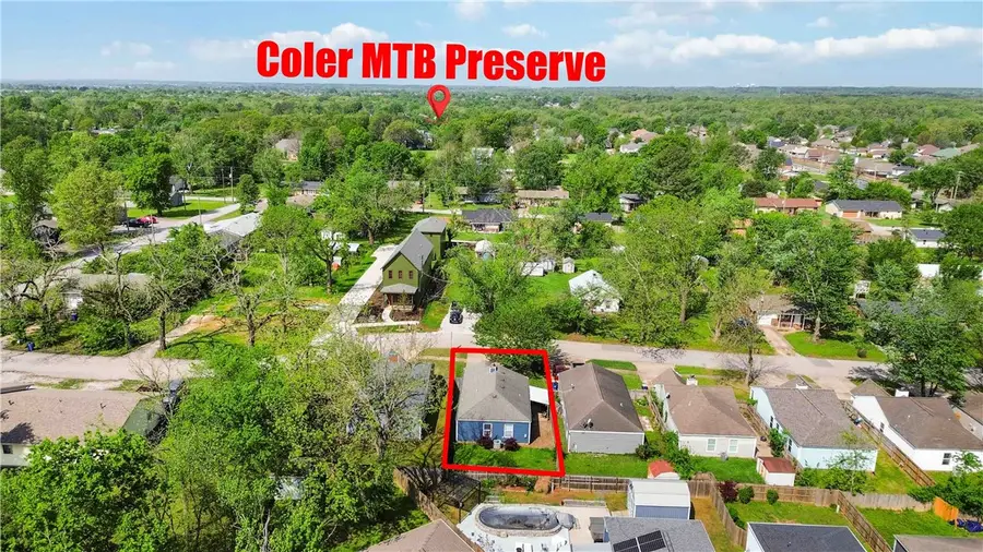 206 NW J Street, Bentonville, AR 72712 - #3