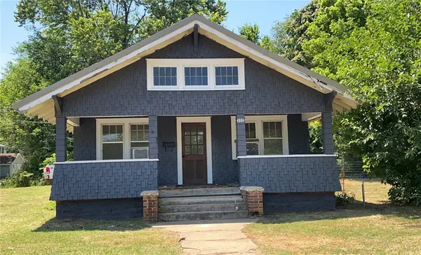 202 Douglas Street, Berryville, AR 72616