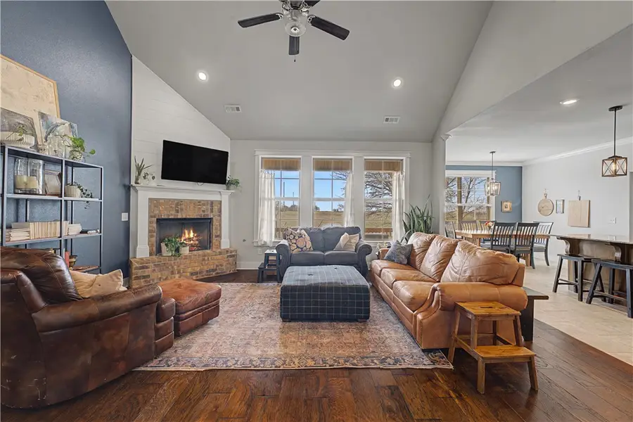 908 Fallon Street, Siloam Springs, AR 72761 - #2