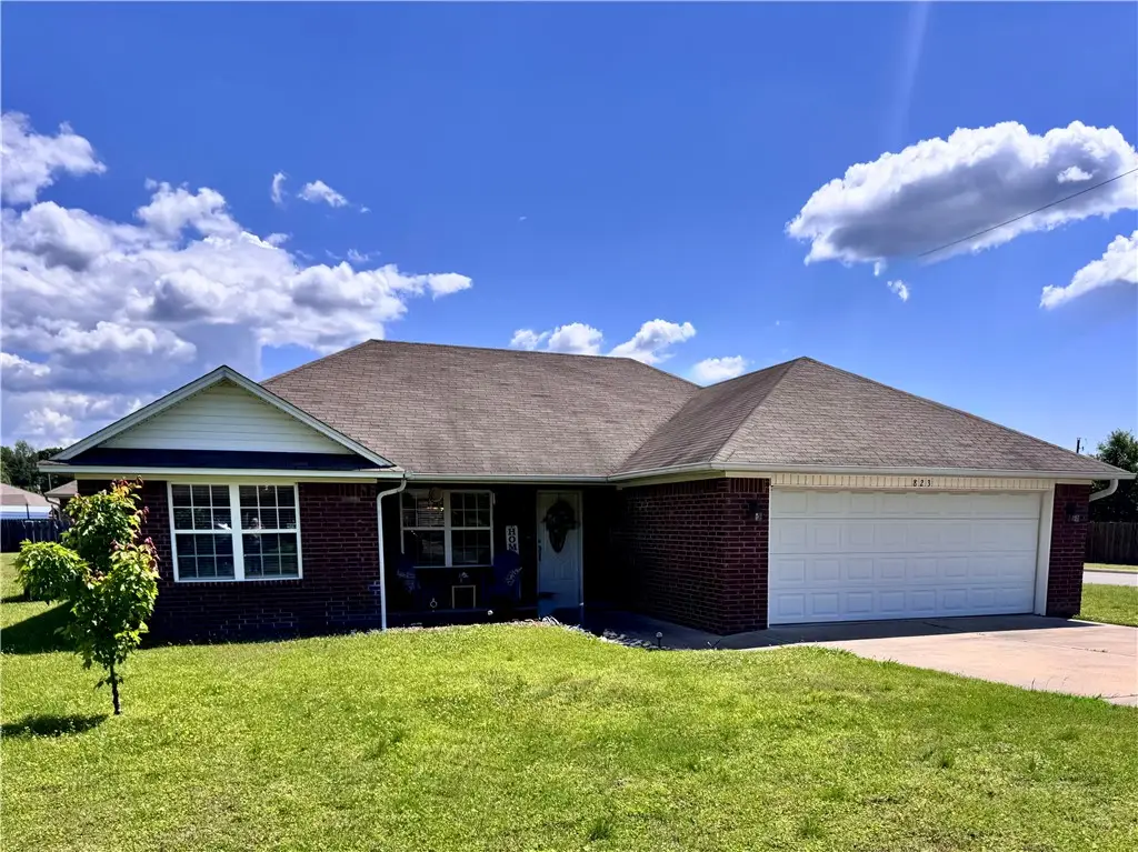 823 S Pittsburg Avenue, Russellville, AR 72802 - #1