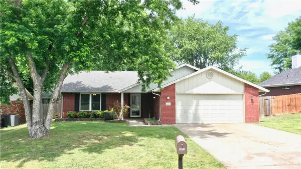 4456 W Chaparral Lane, Fayetteville, AR 72704