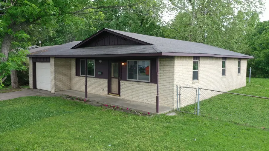 1915 Theodore Drive, Springdale, AR 72762 - #2