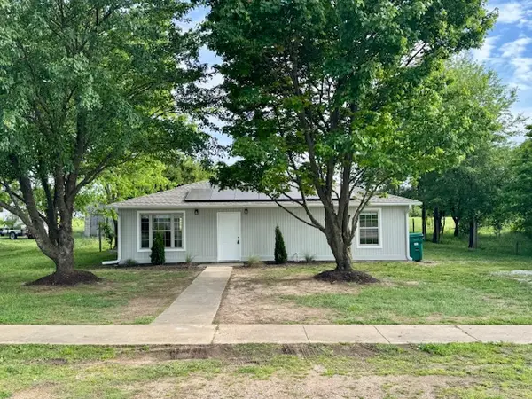 747 Austin Avenue, Decatur, AR 72722