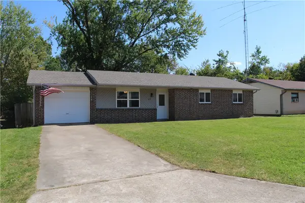 817 N 30th Street, Rogers, AR 72756