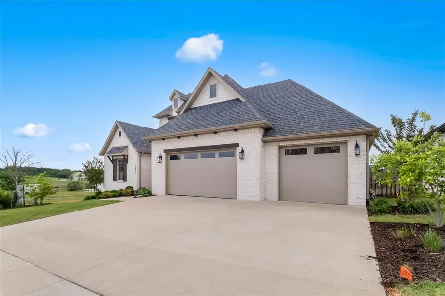 8002 W Dorchester Street, Rogers, AR 72758 - #3