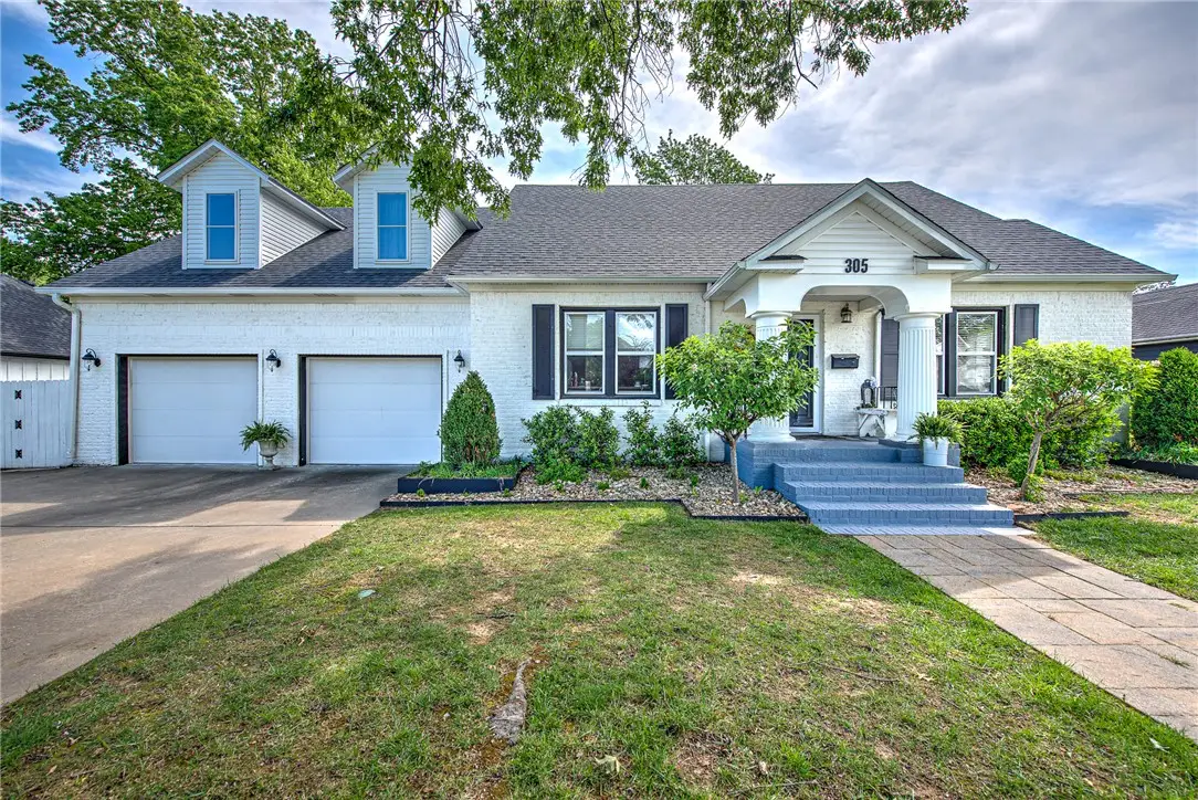 305 SW E Street, Bentonville, AR 72712 - #1