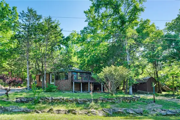 9 Starlite Avenue, Eureka Springs, AR 72631