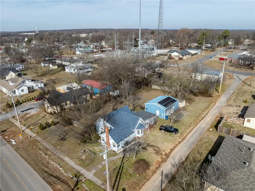 408 NE Main Street, Gravette, AR 72736 - #1