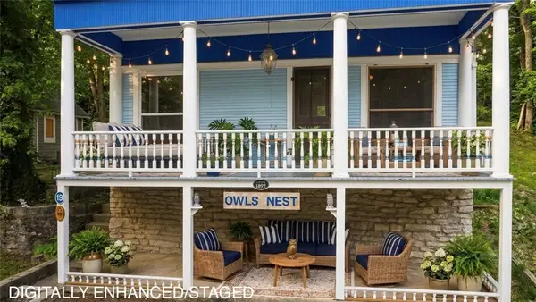 19 Pine Street, Eureka Springs, AR 72632