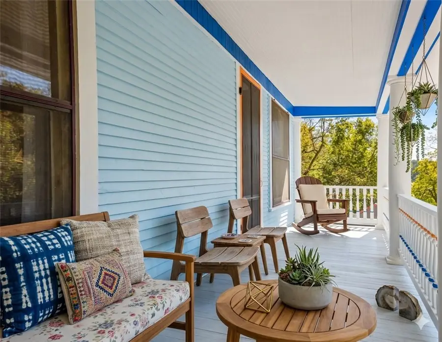 19 Pine Street, Eureka Springs, AR 72632 - #2