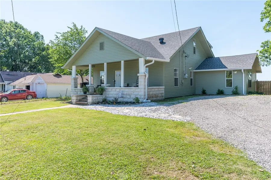 109 W Dorcus Street, Roland, OK 74954 - #3
