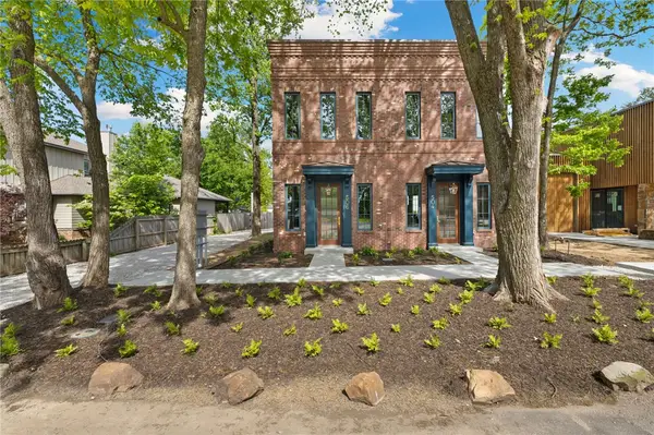 506 NW B Street, Bentonville, AR 72712