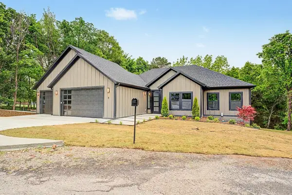 8 Borle Circle, Bella Vista, AR 72714