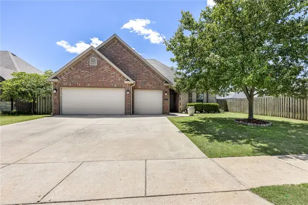 3905 SW Gemstone Boulevard, Bentonville, AR 72713