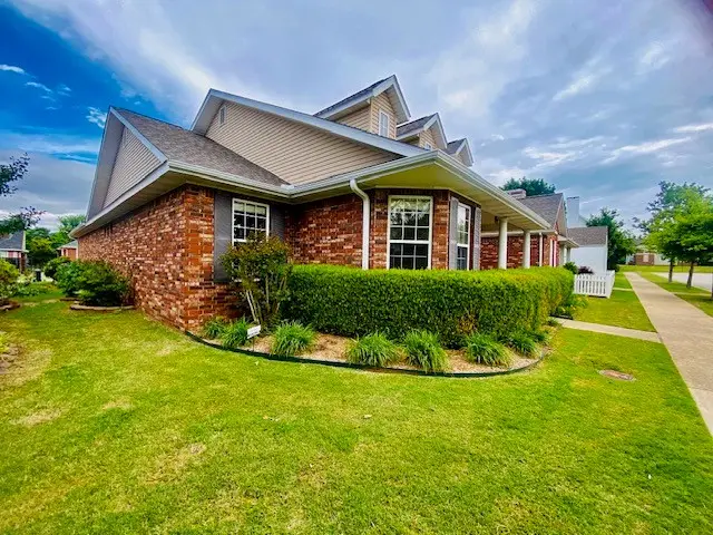 6872 Young Farm Avenue, Springdale, AR 72762 - #3