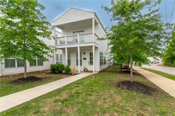 1005 S Hollywood Avenue, Fayetteville, AR 72701