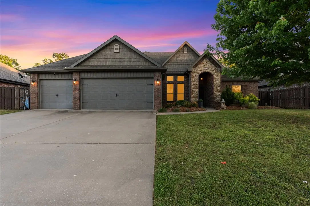 1706 NE Chaucer Street, Bentonville, AR 72712 - #1