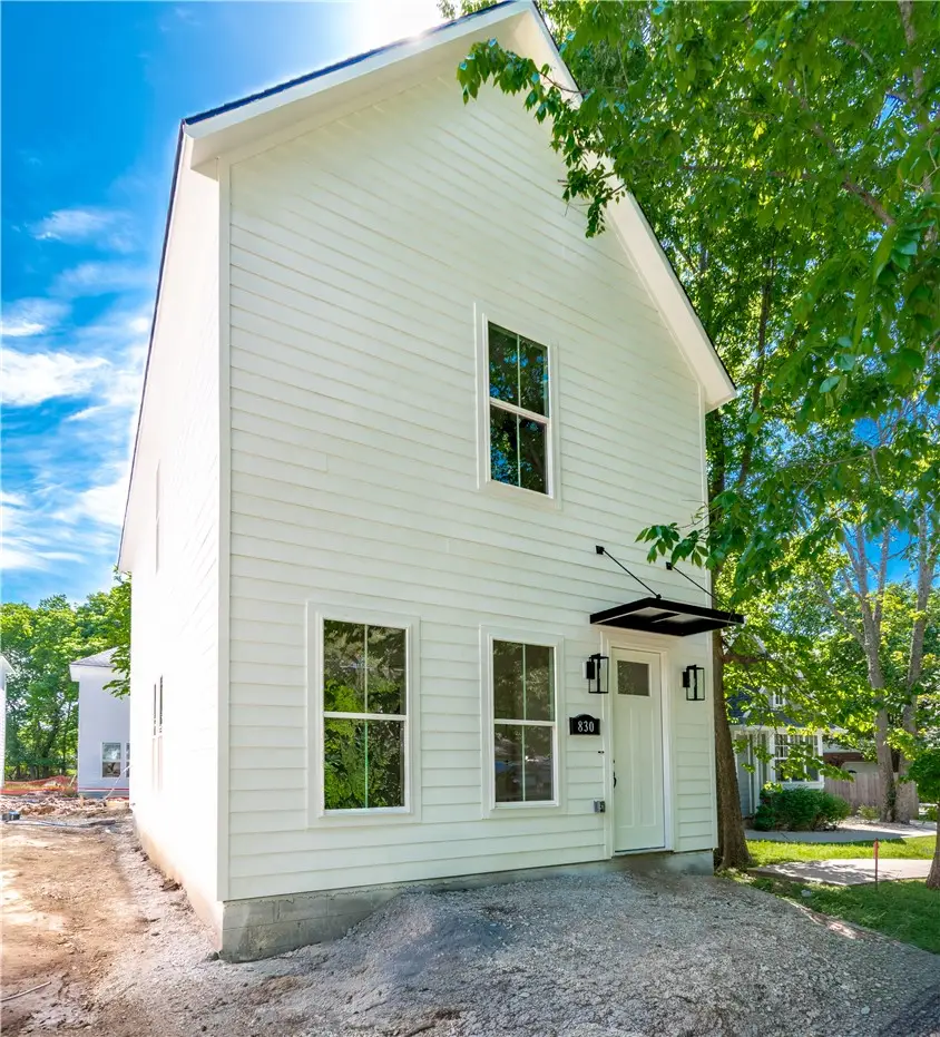 830 S Wood Avenue, Fayetteville, AR 72701 - #2