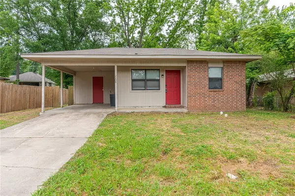 1108 N 28th Place, Van Buren, AR 72956