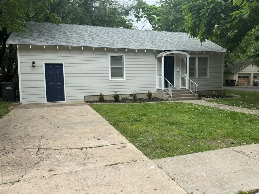 500 W Center Avenue, Springdale, AR 72764 - #3