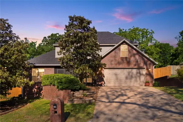 3289 Southridge Drive, Fayetteville, AR 72703