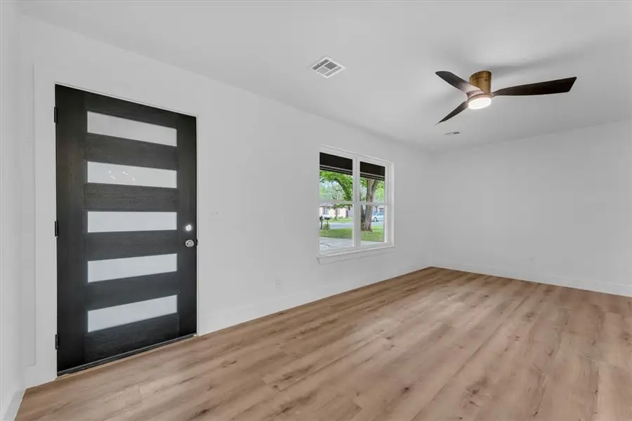 2215 S Coleman Avenue, Fayetteville, AR 72701 - #3