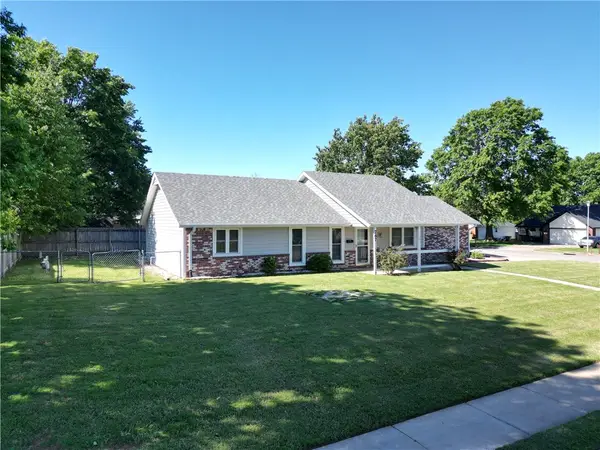 767 Terry Avenue, Springdale, AR 72764