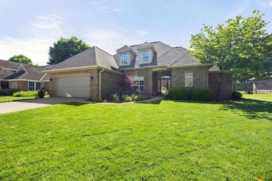 3383 N Southridge Drive, Fayetteville, AR 72703 - #2