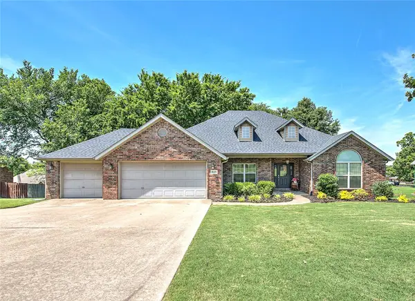 925 Hillcroft Terrace, Cave Springs, AR 72718